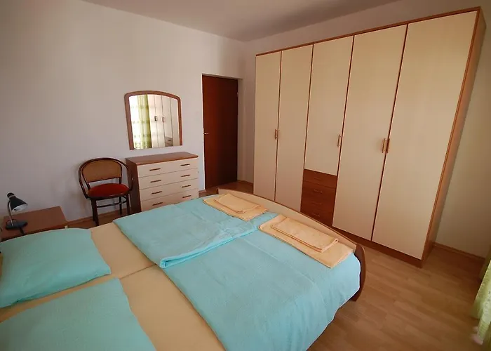 Djuka By El-pi Tours Apartamento Njivice