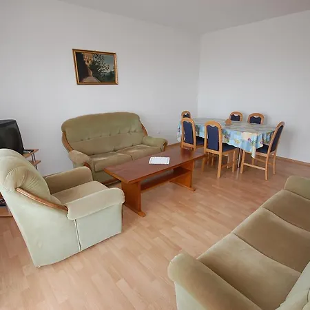 Djuka By El-pi Tours Njivice