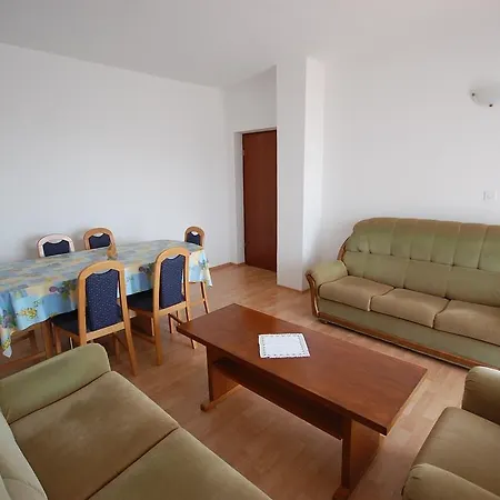 Djuka By El-pi Tours Apartman